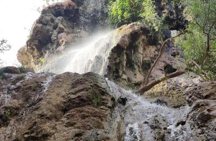  آبشار کمرد