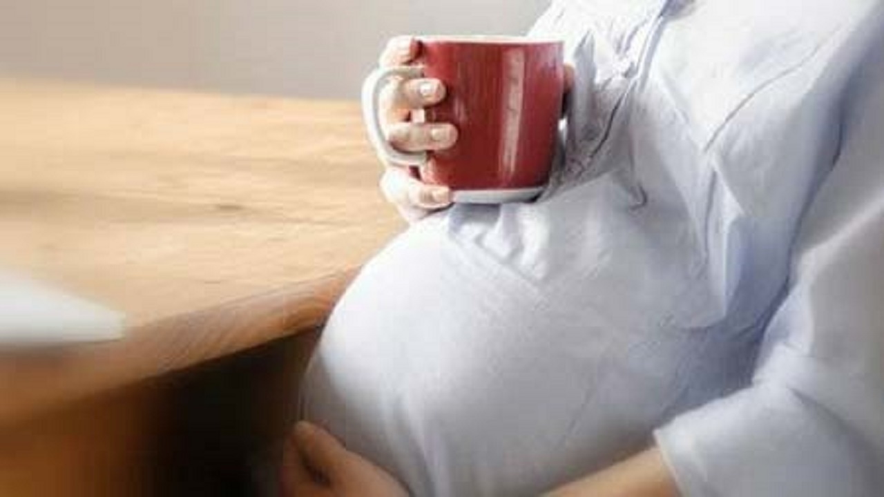 عوارض مصرف کافئین در ماه‌های اول بارداری