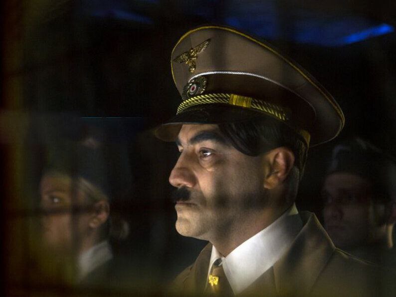 گریم متفاوت محسن تنابنده در نقش هیتلر + عکس
