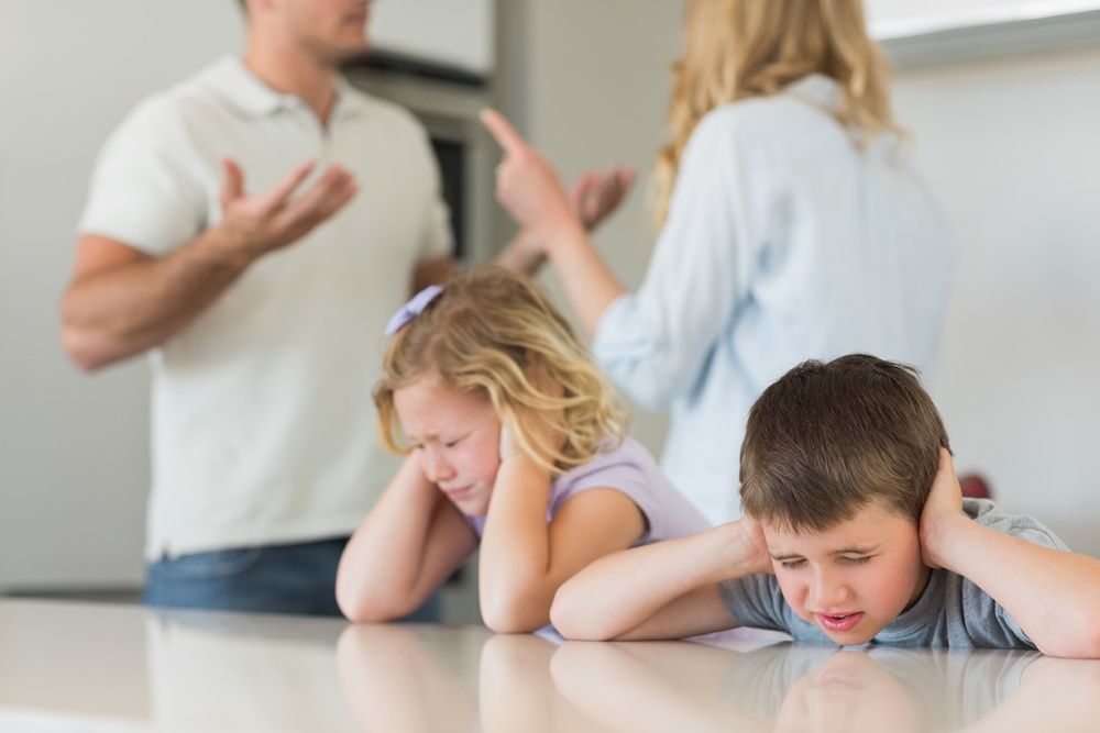 دعوای والدین - دعوا - کودکان 