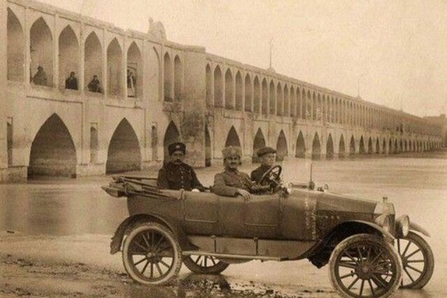 چه زمانی اولین خودرو به ایران آمد؟