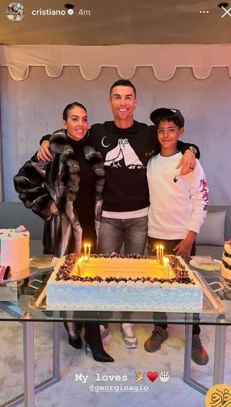 جشن تولد متفاوت ۳۸ سالگی رونالدو در صحرای عربستان + عکس