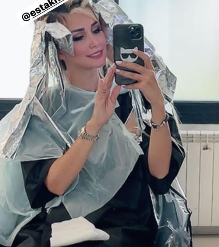 سر و وضع عجیب همسر شاهرخ استخری در آرایشگاه های تهران! + عکس